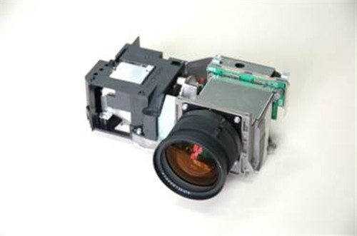 微型投影机光学引擎中的LCOS芯片被强光照射