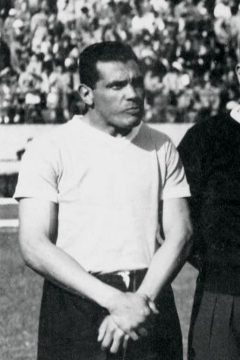 老照片-1950年世界杯 乌拉圭冠军队长巴雷拉_