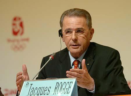 رئيس اللجنة الدولية الأولمبية يشيد عاليا بتنظيم دورة ألعاب بكين