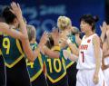 图文-中国女篮56-90澳洲 双方告别
