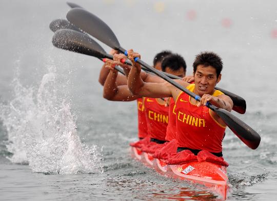 图文-男子四人皮艇1000米决赛 中国选手晋级决赛