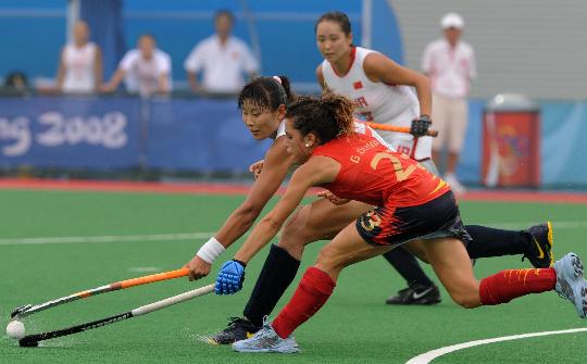 图文-中国女曲3-0胜西班牙 同步比拼