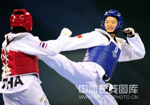 图文-跆拳道女子49公斤级决赛 吴静钰勇猛