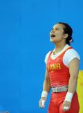 图文-举重女子48公斤级决赛 陈燮霞大声怒吼