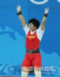 图文-刘春红六举五破纪录夺金 拿下金牌高举双臂