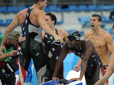 American quartet wins men's 4X100m freestyle relay in new world record