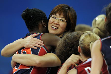 Women's Volleyball: Defending champion China advances to semi-final
