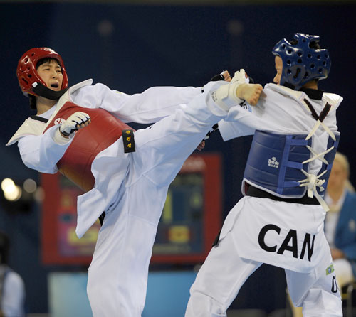 Hwang of ROK wins Women's -67kg Taekwondo gold