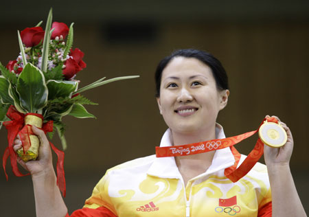 Photo: China's Chen Ying wins Olympic women's 25m pistol gold