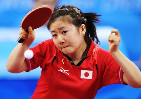 Photos: Fukuhara keeps Japan's bronze medal hope alive