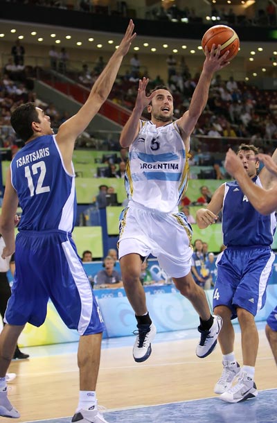 Photos: Argentina edges Greece for semis in men's basketball