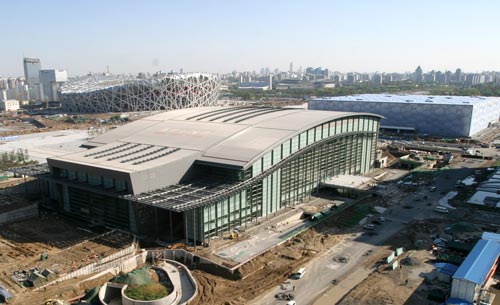 Los gimnasios,Centro Nacional de Convenciones