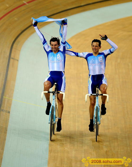 Argentina gana oro en ciclismo