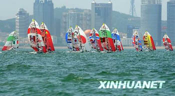 Qingdao : les voiles multicolores attirent l'attention du public