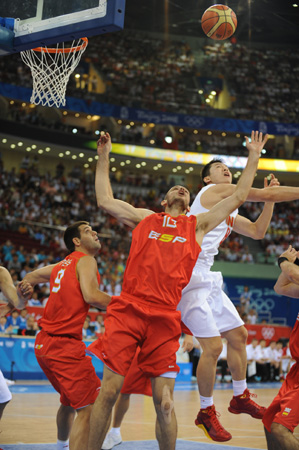 Photos : le match de basketball entre la Chine et l'Espagne