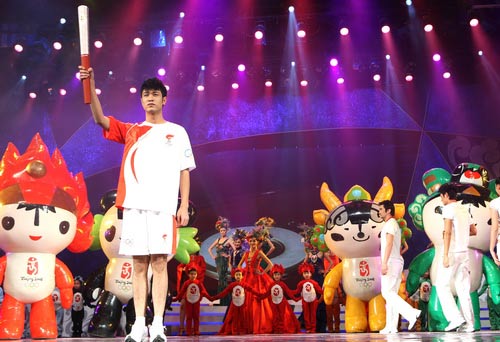图文-北京奥运会残奥会制服发布 祥云依然是主题