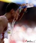 图文-北京奥运会男子20公里竞走 耐不住的高温