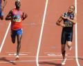 图文-奥运会男子200米预赛 华莱士率先冲线