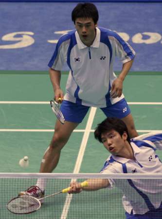 图文-羽毛球男子双打半决赛 韩国两名队员在比