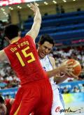 图文-[奥运]中国男篮77-91希腊 姚明让对手很痛苦