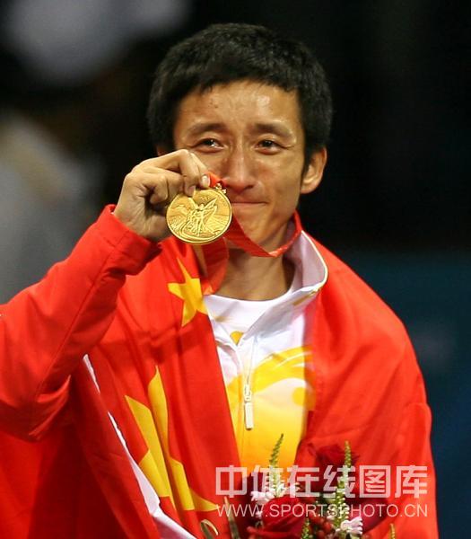 图文-男子拳击48公斤级邹市明夺冠 你就是最强者
