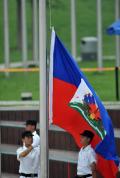 图文-海地奥运代表团举行升旗仪式 海地国旗升起