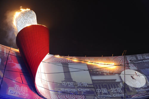 美国媒体：北京奥运会开幕式表演征服世界舞台