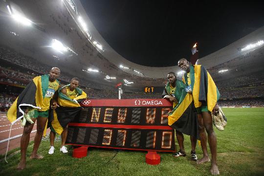 图文-奥运金牌回顾之田径 男4X100接力牙买加夺冠