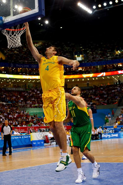 图文-澳大利亚106-75立陶宛 轻松上篮拿到两分