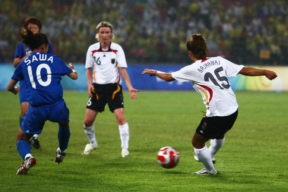 图文-德国女足2-0日本获铜牌 巴拉玛大力射门