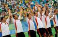 图文-曲棍球男子分组预赛德国队队员举手示意