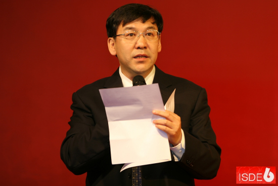 阴和俊副院长在晚宴致辞 阴和俊副院长在晚宴致辞