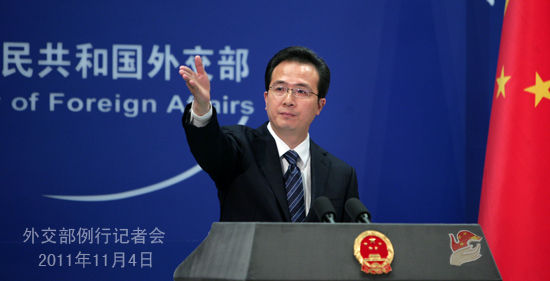2011年11月4日,外交部发言人洪磊主持例行记者会。 2011年11月4日,外交部发言人洪磊主持例行记者会。