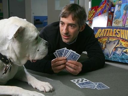 Zynga CEO平卡斯看上去对动物颇为友善，但对员工似乎不算太好