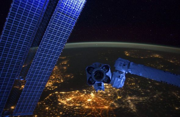 国际空间站宇航员拍欧洲壮观夜景(图)
