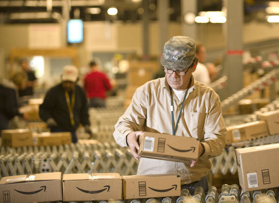 ,Amazon,智能手机,Apple,平板电脑,亚马逊为什么做手机:不敢错失移动互联网机遇