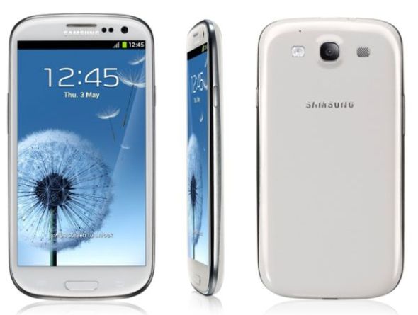 三星Galaxy S III智能手机。有报道称，三星有可能明年2月发布新一代旗舰
