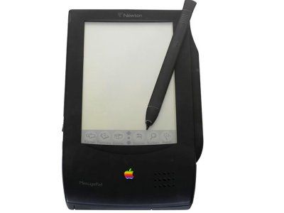 苹果的第一款“平板电脑”是1993年时的MessagePad