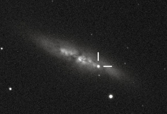 1200万光年外超新星爆发：有助暗能量研究超新星爆发恒星