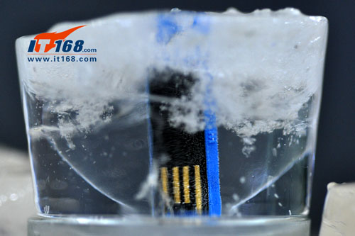 最猥琐测试!冰火毒龙钻折磨芯潮U盘