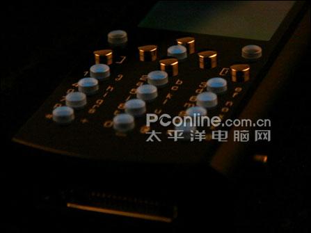 mobiado Luminoso 贵族典范Mobiado万元蓝宝石3G手机评测(4)