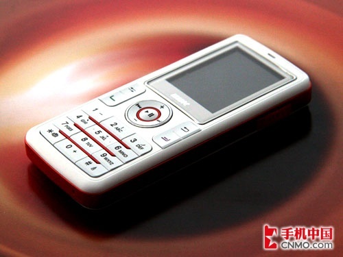 白色灵动天使步步高低端音乐机i528评测(2)