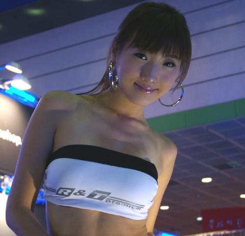 ���ǿ���Ů���䶬���ѵ�����MM��ˬӾװ
