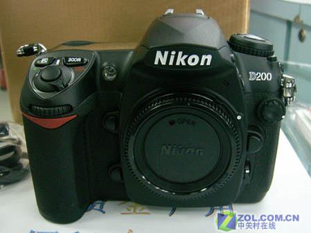 �����ж˵����῵D200�۸��µ�700Ԫ