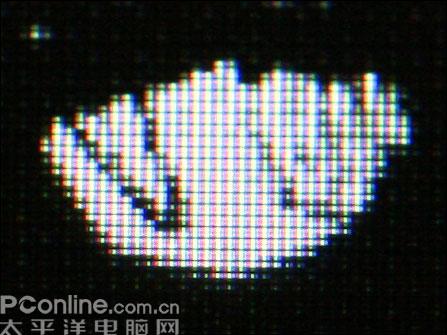 510万像素松下电视手机P905i外观评测(3)