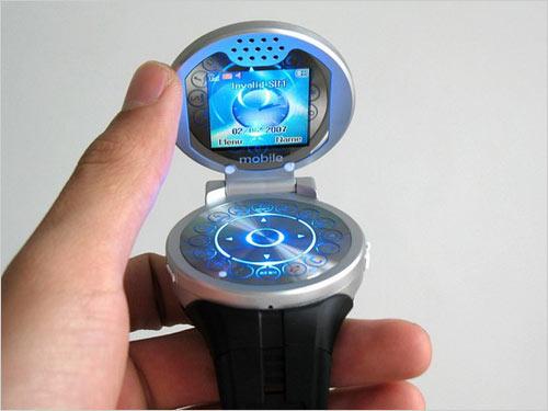 前卫手表造型CoolG108Watch手机亮相