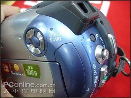 DVD光盘摄像机佳能DC210降至2680元