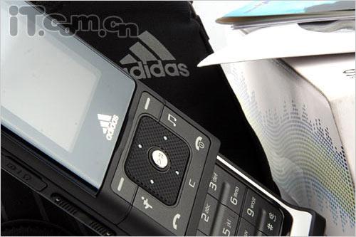 ��adidas֮�������˶��ֻ�F110ͼ��