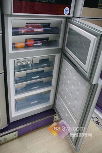 低价甩卖海信212升三门冰箱仅售3699