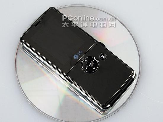复古风潮LG翻盖音乐机KM380真机赏析(4)